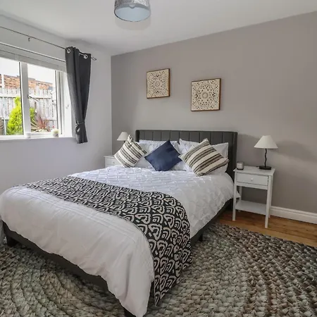 Pebble Rock * Harrogate